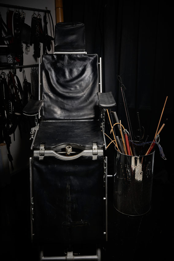 dark film, dark films, domina dark, bdsm, dominans,